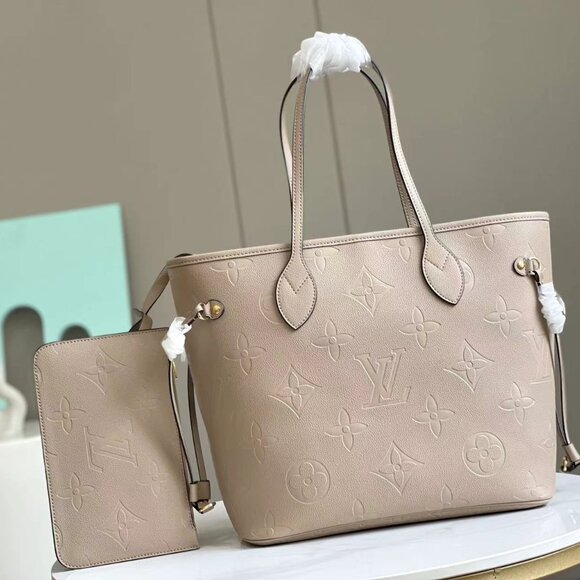 Louis Vuitton Handheld Shopping Bags, Shoulder Bags - Picture 1 of 9